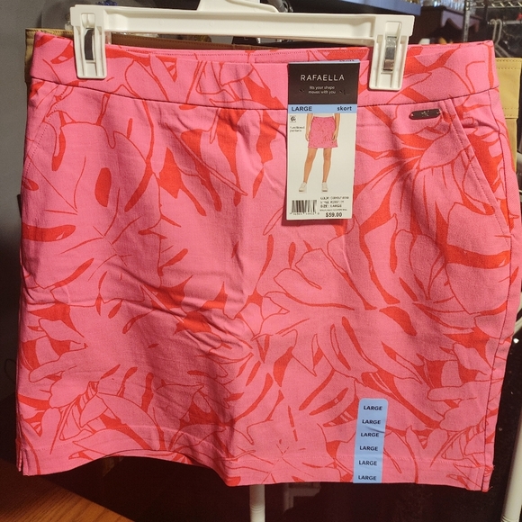 Rafaella Dark Pink and Light Pink Floral Skort, Size Large - Picture 4 of 5